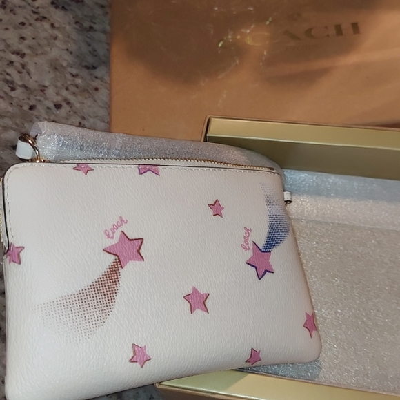 Coach wristlet - Picture 3 of 6